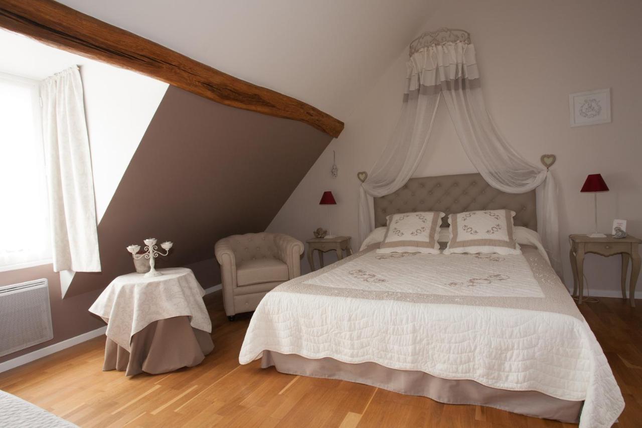 Les Jarrieres Bed and Breakfast Dame-Marie-les-Bois Exteriör bild