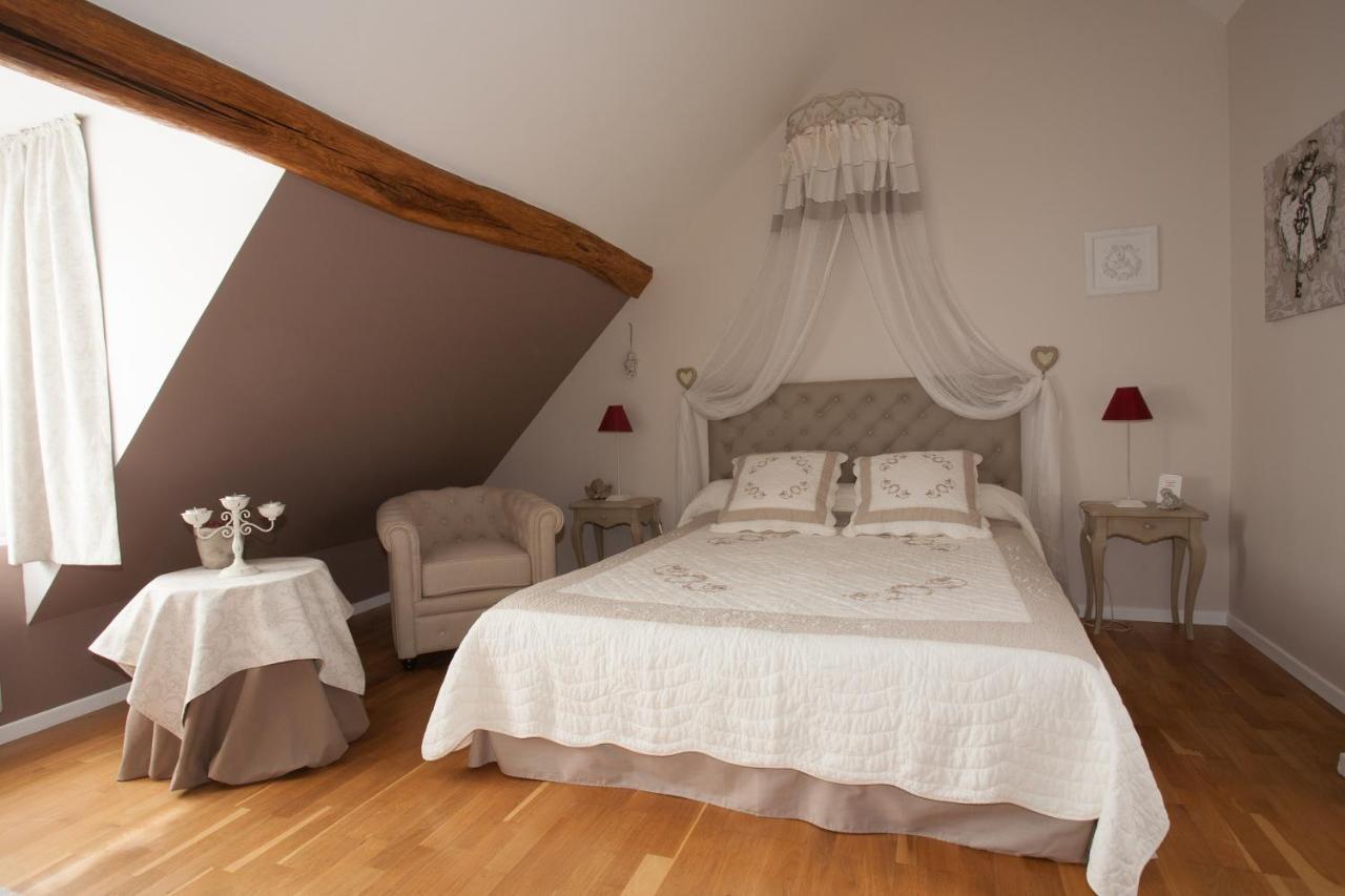 Les Jarrieres Bed and Breakfast Dame-Marie-les-Bois Exteriör bild