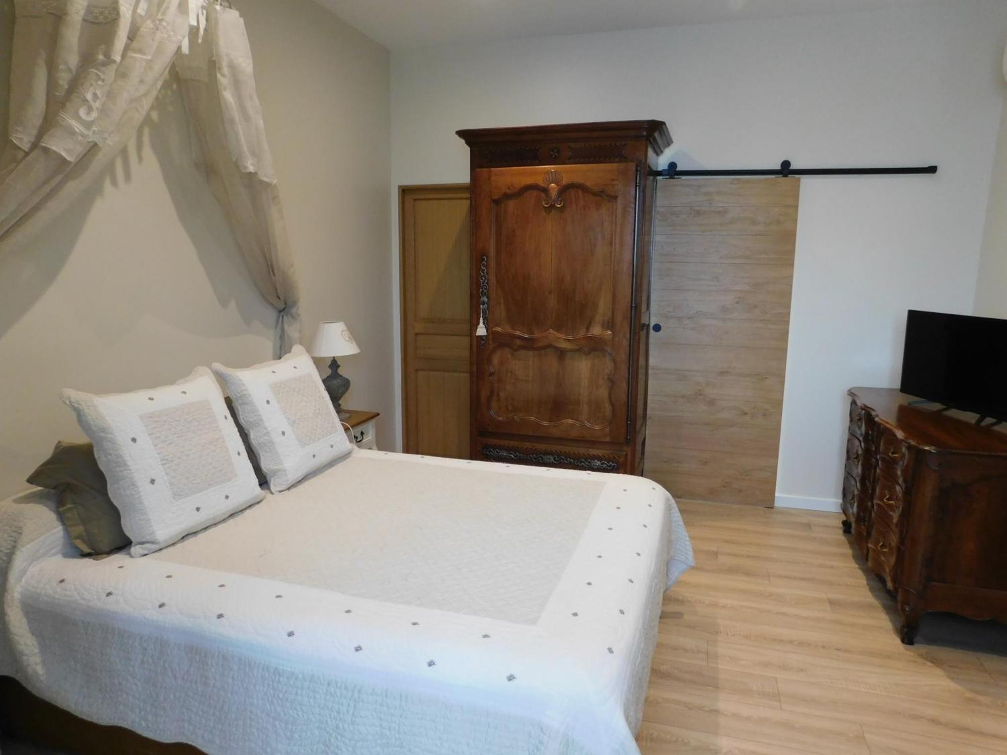 Les Jarrieres Bed and Breakfast Dame-Marie-les-Bois Exteriör bild