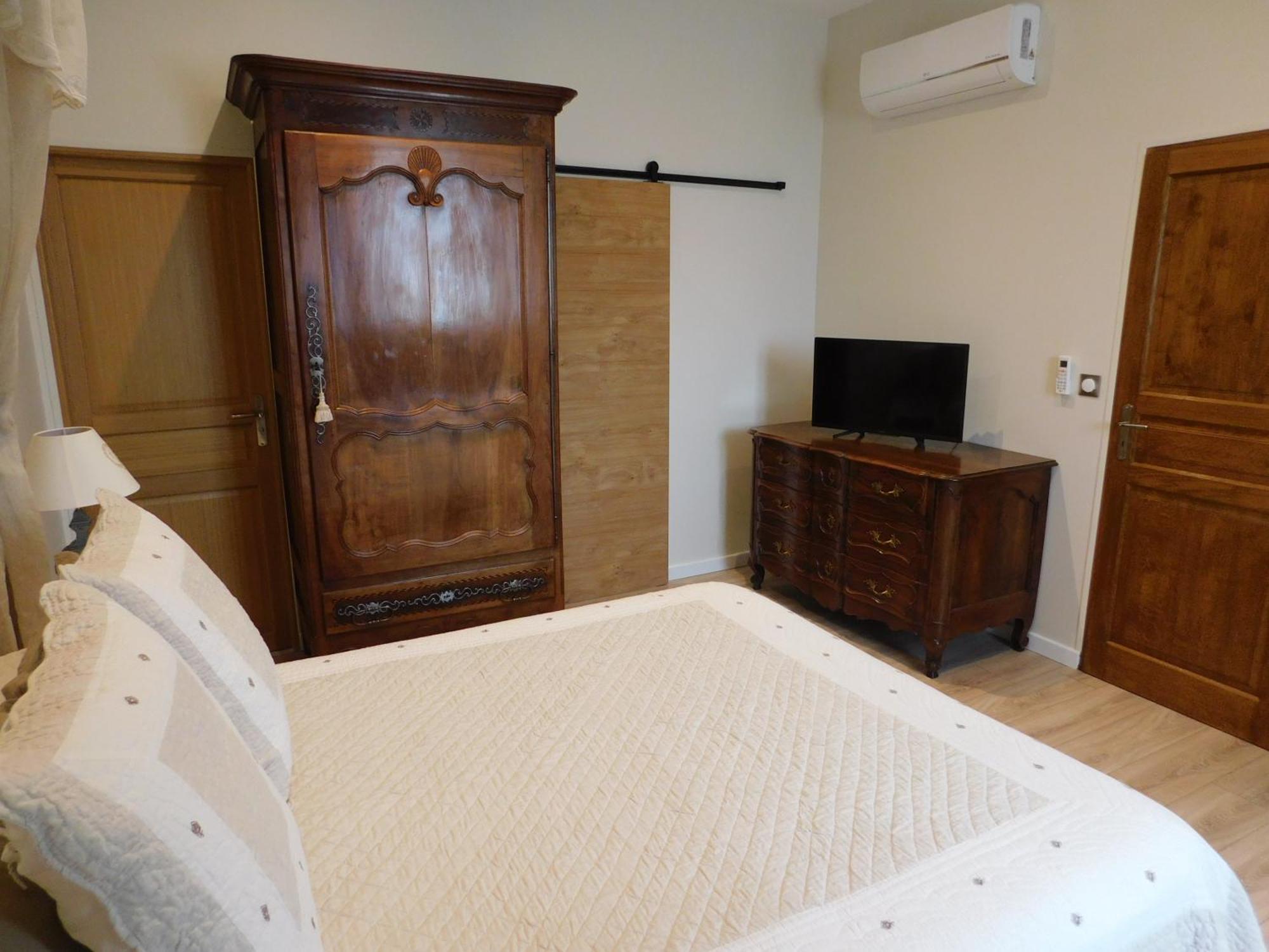 Les Jarrieres Bed and Breakfast Dame-Marie-les-Bois Exteriör bild