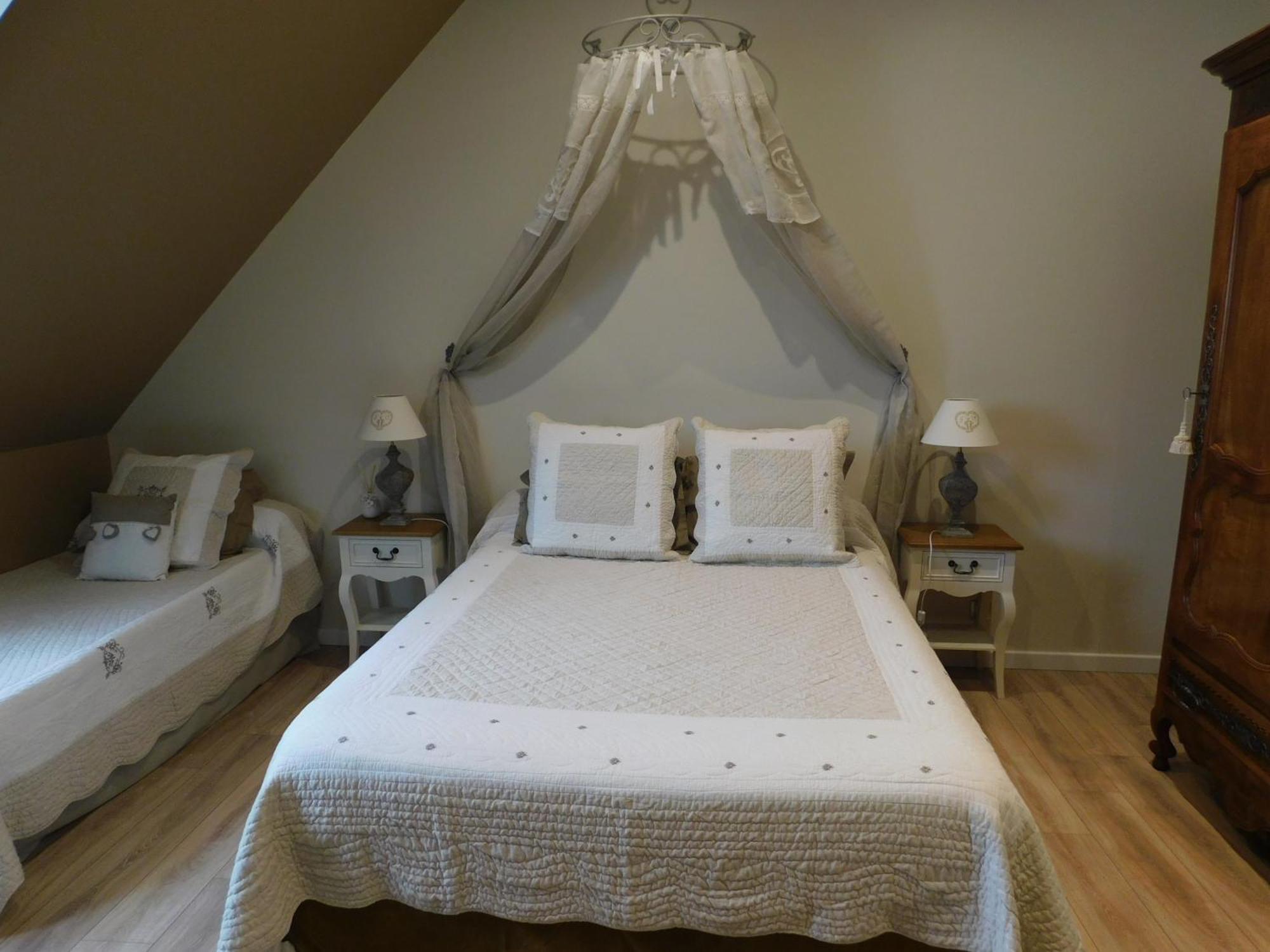 Les Jarrieres Bed and Breakfast Dame-Marie-les-Bois Exteriör bild