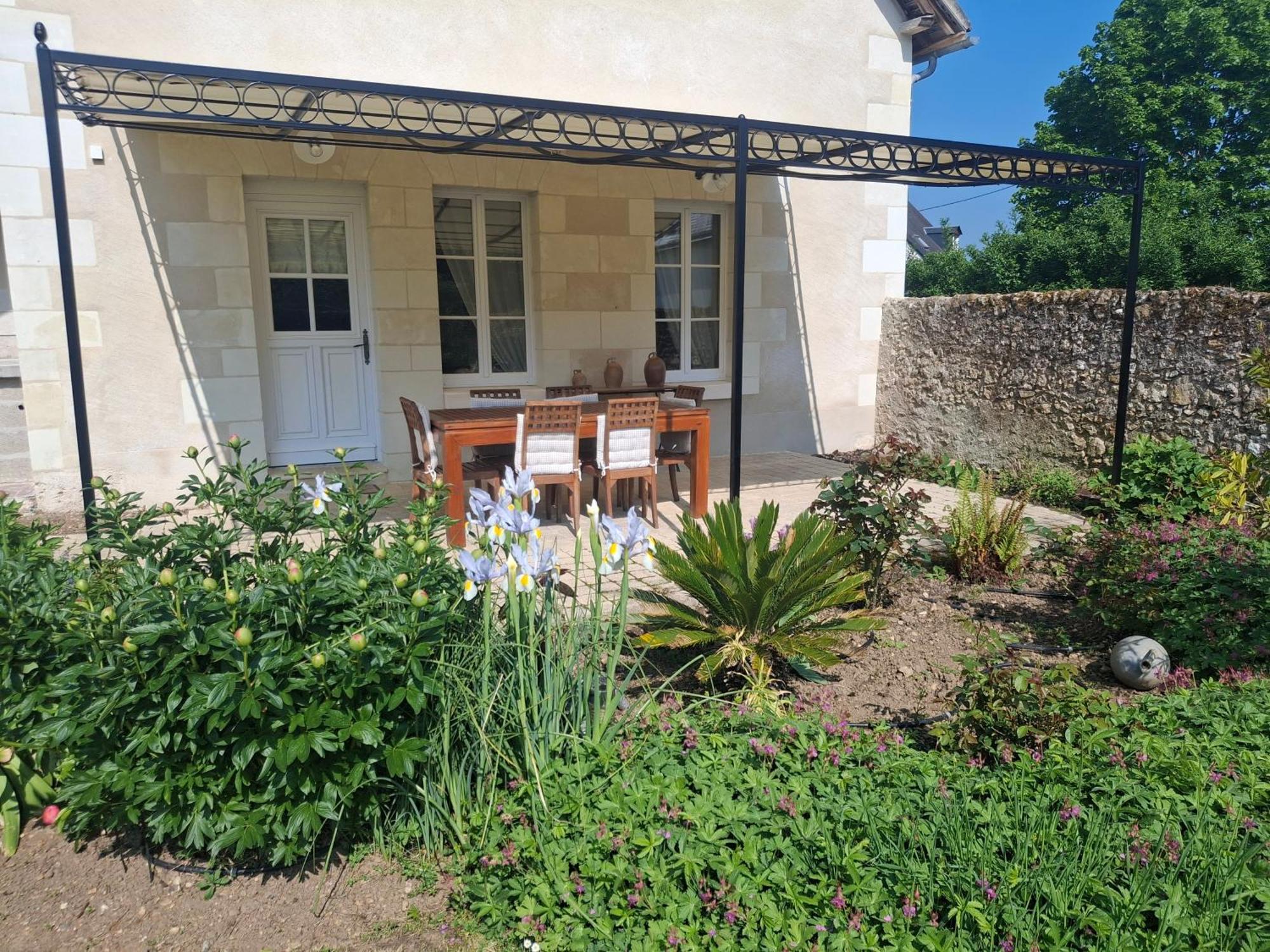 Les Jarrieres Bed and Breakfast Dame-Marie-les-Bois Exteriör bild