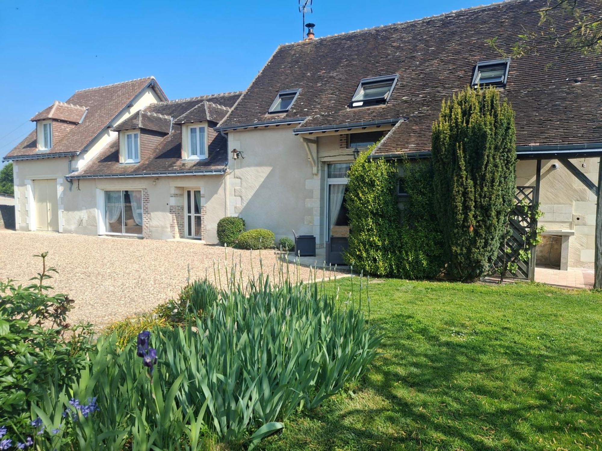 Les Jarrieres Bed and Breakfast Dame-Marie-les-Bois Exteriör bild